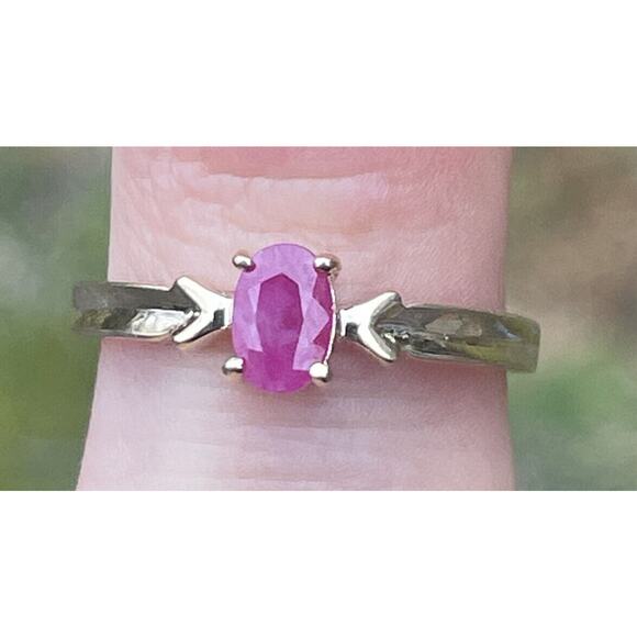 10k Yellow Gold Ring Signed Size 7 Ruby Signed WM Solitaire - Picture 3 of 8